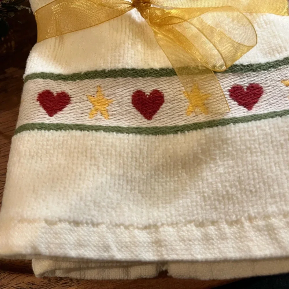 Vintage Christmas Hand Towels Set of 2 Embroidered Snowman Holiday Bathroom